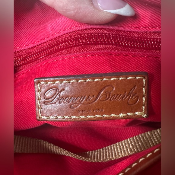 Dooney & Bourke vintage Crossbody - Picture 6 of 15